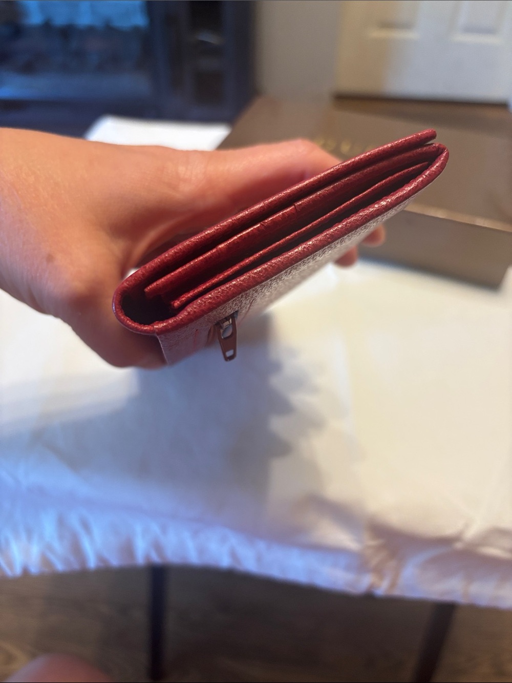 Gucci vintage Red Pebbled Leather Clasp Continental Wallet with box - Picture 11 of 17